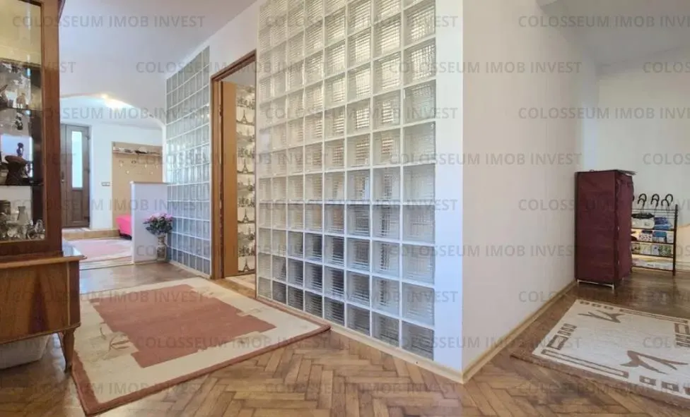 Apartament 2 camere, decomandat - zona Schei - foto 4
