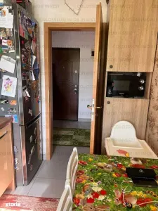 Apartament 2 camere, decomandat - zona Tractorul - foto 9