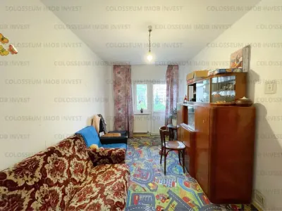 Apartament 3 camere,decomandat - zona Centru Civic - Brasov