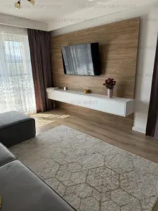 Apartament 3 camere, decomandat - zona Tractorul - Brasov