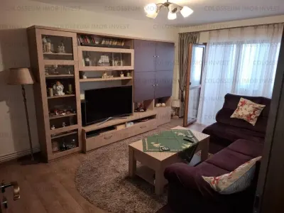 Apartament cu 3 camere, decomandat - zona Tractorul - Brasov