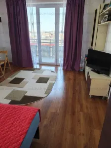 Apartament cu 2 camere, decomandat - zona Tractorul - Brasov