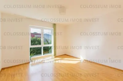 Apartament cu 3 camere, decomandat - zona Avantgarden - Brasov