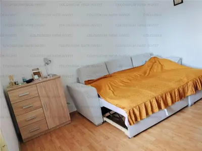 Garsoniera semidecomandata - zona Tractorul - Brasov