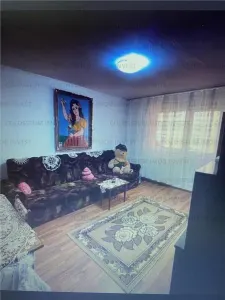 Apartament cu 3 camere, decomandat - zona Prejmer - foto 2