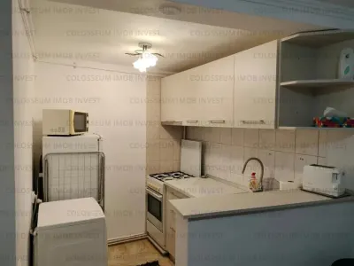 Garsoniera decomandata la casa - zona Centru Istoric - foto 5