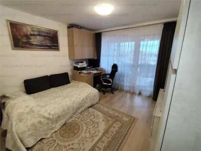 Apartament cu 2 camere, decomandat - zona Tractorul - foto 2