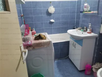 Apartament cu 2 camere, decomandat - zona Tractorul - foto 5