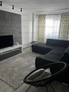 Apartament cu 3 camere,decomandat -zona Calea Bucuresti - Brasov