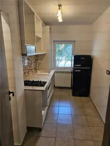 Apartament cu 2 camere, decomandat - zona Bartolomeu - foto 2