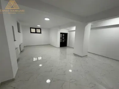 Spatiu pentru birouri de inchiriat 100m de primarie - Suceava