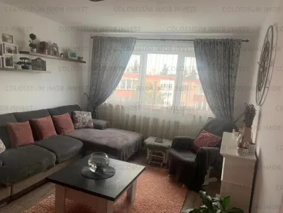 Apartament 3 camere semidecomandat - zona Astra - Brasov