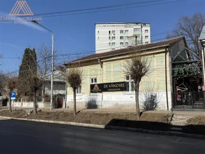 Casa centrala acces la doua strazi cu 751 mp , pret usor negociabil Suceava - foto 5