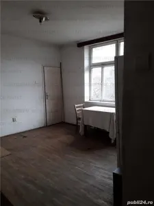 Garsoniera cu baie si bucatarie - zona Tractorul - Brasov