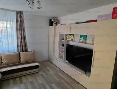 Apartament cu 2 camere, decomandat - zona Sanpetru - foto 2
