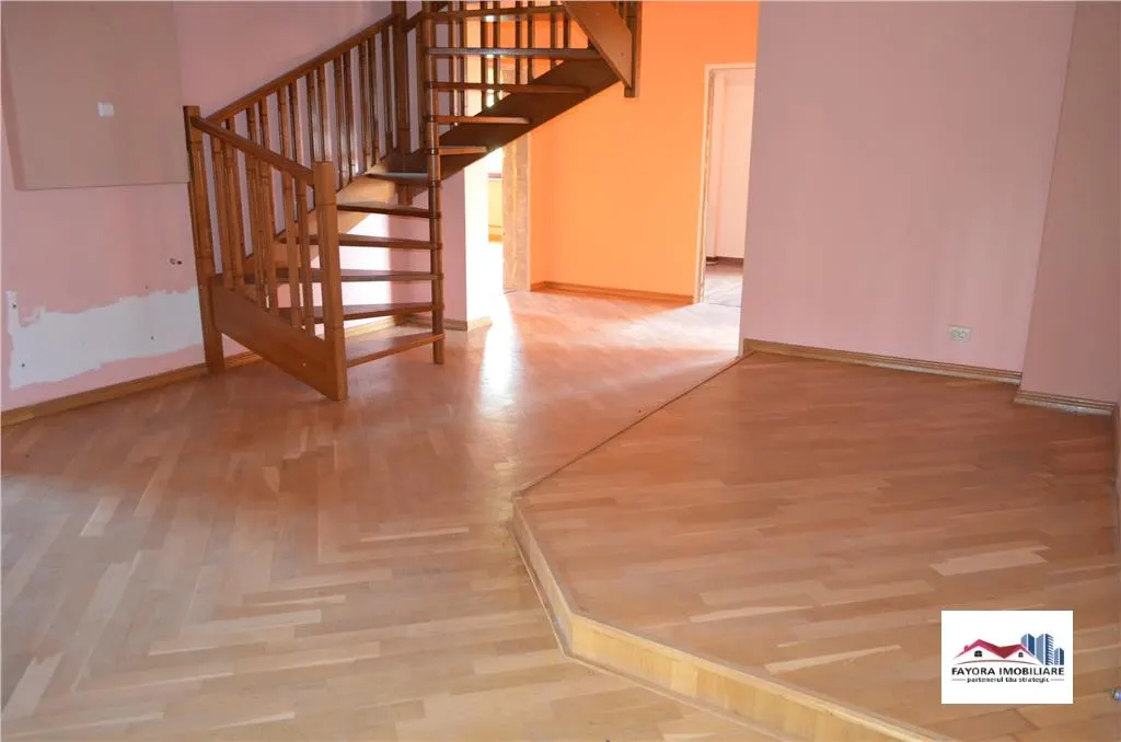 Oportunitate! Casa de Vanzare Zona Semicentrala - foto 4