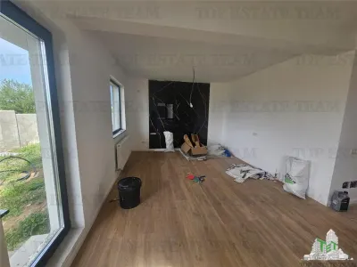 Vila 5 camere cu garaj in Prelungirea Ghencea-Bragadiru - foto 2