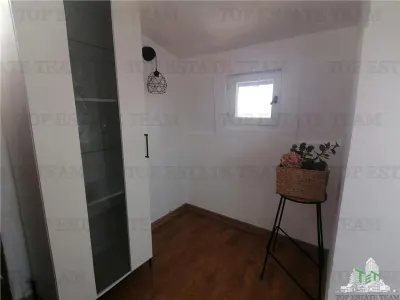 Apartament mansardabil de vanzare - foto 13