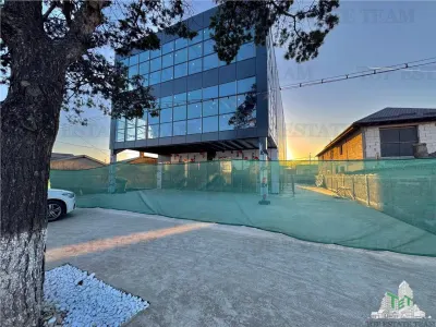 Spatiu Comercial Premium de Inchiriat in Stefanesti - Ilfov / Cladire Clasa A P+2, 1026 mp, Fatada de Sticla, Acces pe 2 Strazi - foto 9