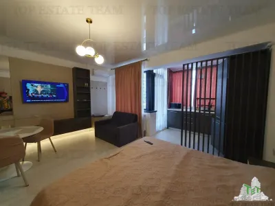 Pachet Investitional pe litoral 2 camere si 2 garsoniere vecine - Mamaia-Sat