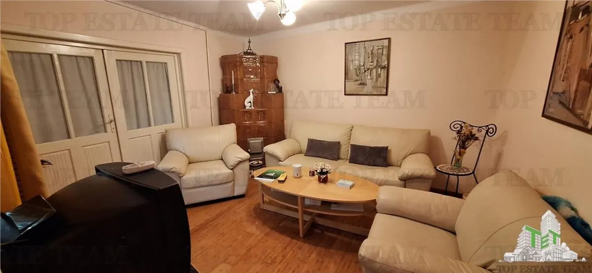 Casa rustica cu curte, 3 camere, zona Tabacarie, Constanta - foto 1