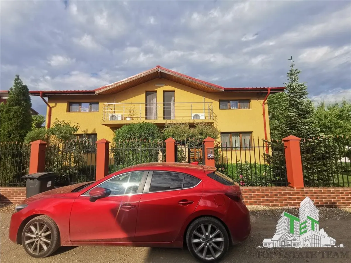 Vila lux 5 camere cu gradina superba centru Domnesti - foto 1