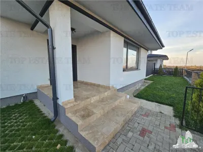 Vila lux 4 camere (dormitor parter) in Domnesti(Teghes) - foto 13