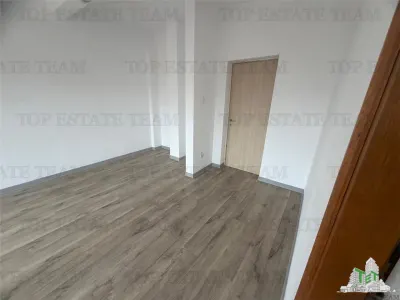 De inchiriat spatii comerciale, hale si birouri - foto 6