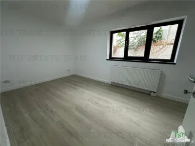 Apartament 2 camere si curte de vanzare Damaroaia - foto 3