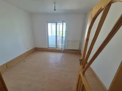 Apartament 4 camere, bloc cu lift, Bariera-Catedrala - foto 4