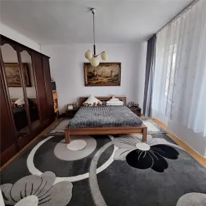Bocsa Montana, Casa mare la strada principala - foto 13