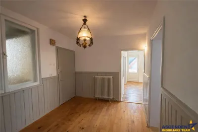 Nivel in  vila, 4 camere cu garaj, curte proprie, Central, Brasov - foto 10