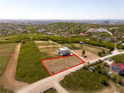 RECO Teren intravilan   1388mp -dealuri Oradea-Izvorului - Oradea