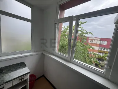 RECO Apartament 3 camere decomandat, tip PB, lângă Piața Rogerius - foto 3