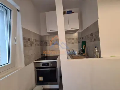 Garsoniera de vanzare, zona Mall Vitan - foto 8