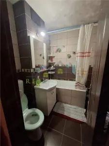 Apartament 4 camere etaj intermediar Tractorul - foto 7