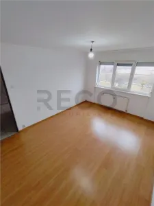RECO apartament cu 2 camere Oradea zona Rogerius - Oradea