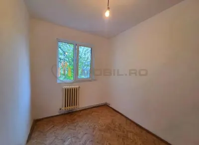 Apartament 3 camere Alexandru cel Bun - foto 2