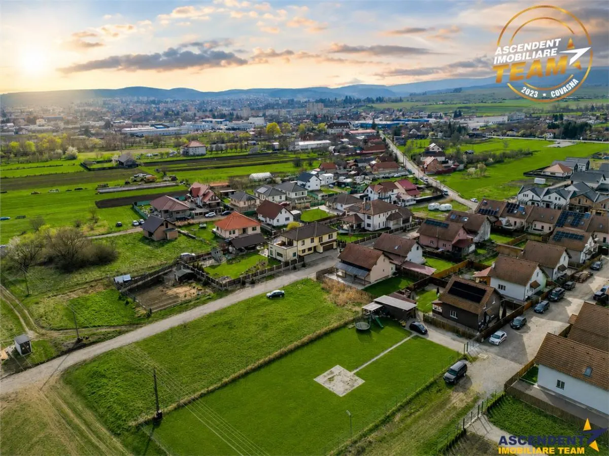 Casa noua, curte, gradina, aria Arena Sepsi, Central, Sfantu Gheorghe, Covasna - foto 19