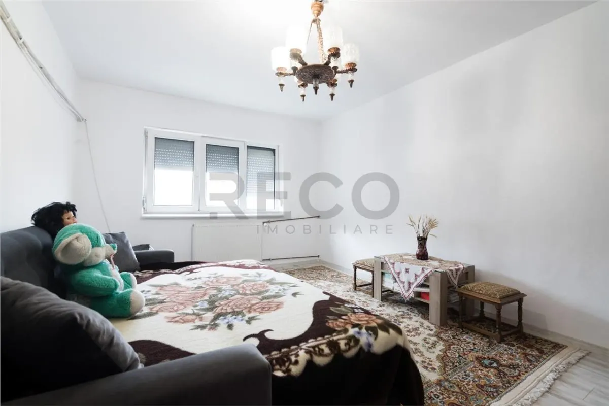 RECO Apartament cu 3 camere  decomandat- Oradea-zona Nufarul - foto 1