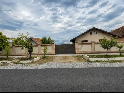 RECO Casa noua-Gepiu- teren 2350 mp -dublu front - Gepiu