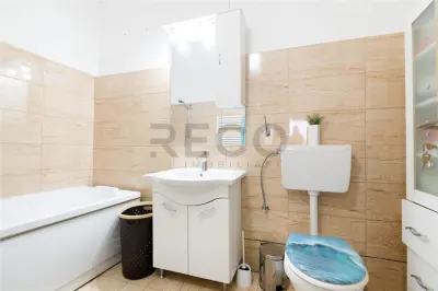 RECO Apartament cu 1 camera in Oradea zona Iosi cu terasa proprie - foto 4