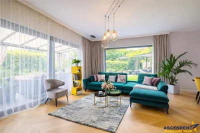FILM!Vila cu arhitectura selecta, intr- o eleganta oaza de liniste - Targu Mures