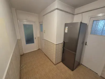 Apartament 2 camere decomandat etaj intermediar Grivitei - foto 6