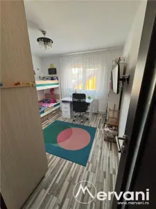 Apartament de vanzare in Campina, zona centrala - foto 5