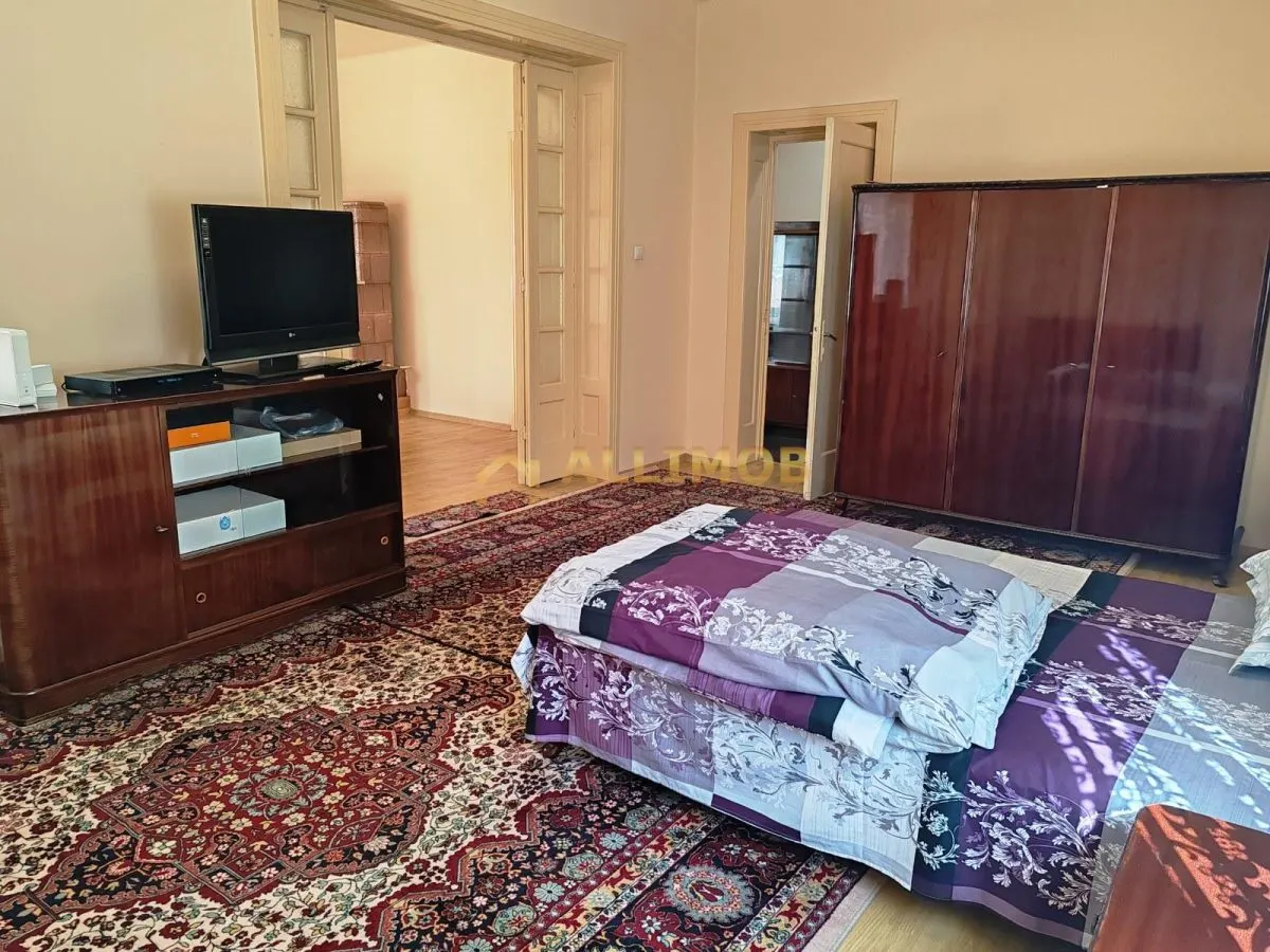 Apartament 4 camere ultracentral, Ploiesti, parter in vila - foto 1