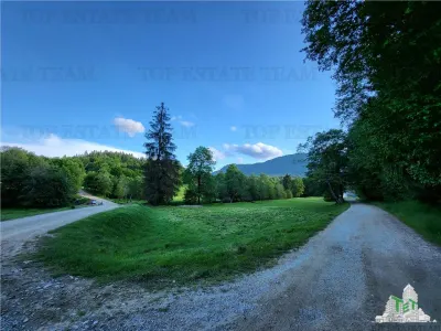 Teren Intravilan 12000 mp, Cascada Urlatoarea, proiect aprobat pentru Resort, langa bazin Piscicol. - Vama Buzaului