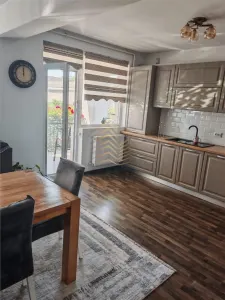 SE VINDE APARTAMENT SUBCETATE - foto 10