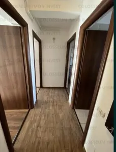 Apartament 2 camere, decomandat - zona Tractorul - foto 7