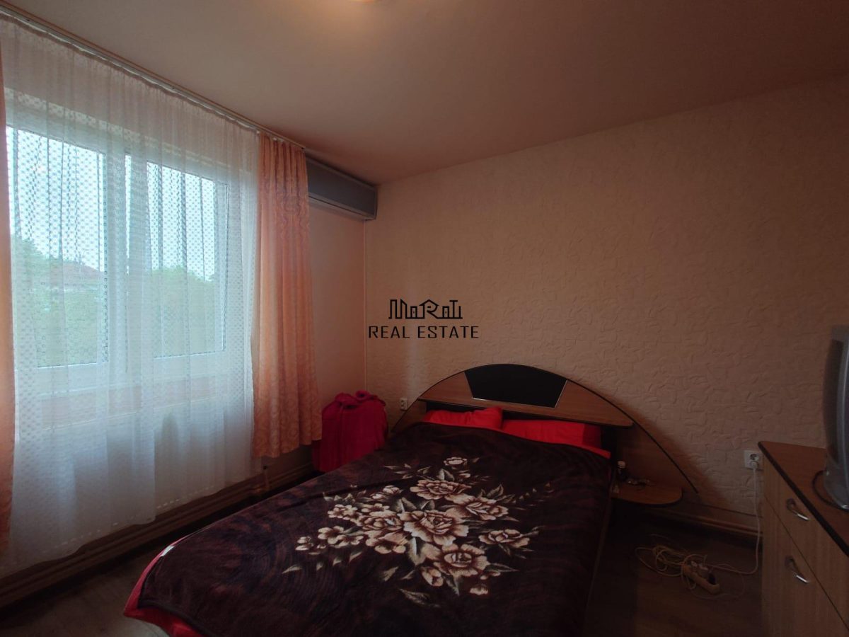 Apartament 3 camere Brad - foto 16